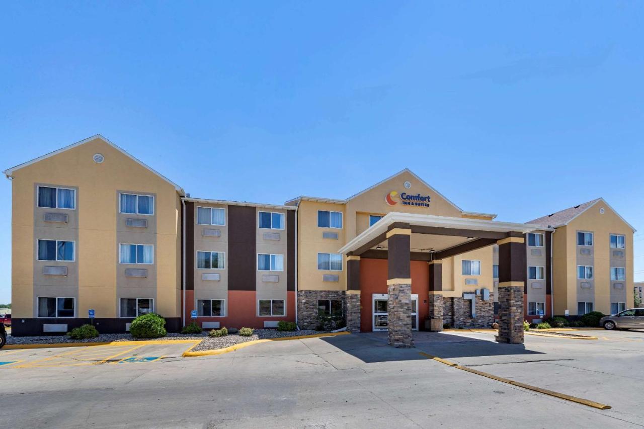 Comfort Inn & Suites Waterloo - Cedar Falls Exterior foto