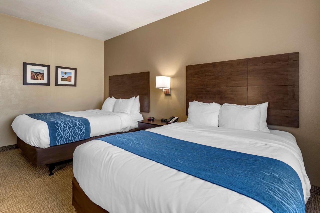 Comfort Inn & Suites Waterloo - Cedar Falls Exterior foto